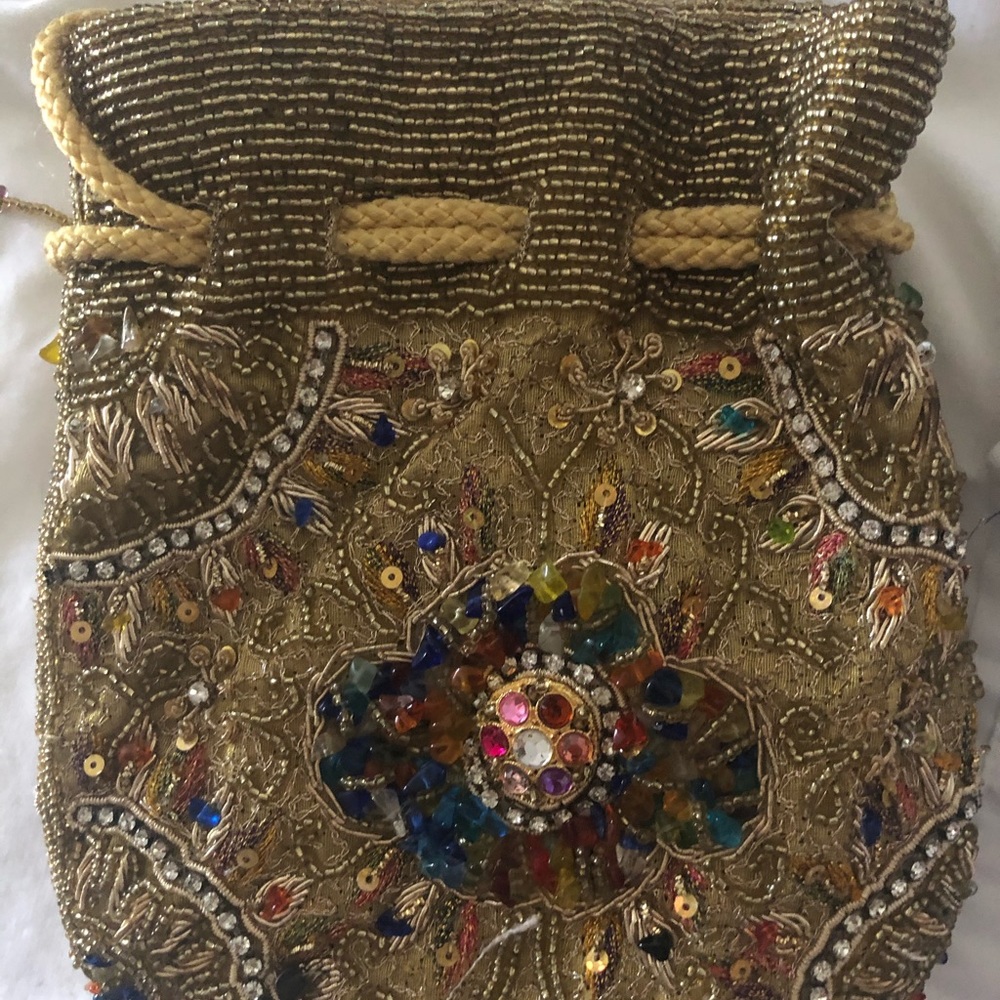 Treasure evening bag beautiful beaded design